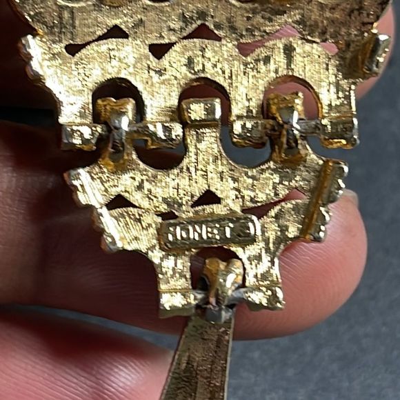 Vintage 1960s Monet Gold Necklace and Earring Set - Picture 8 of 16